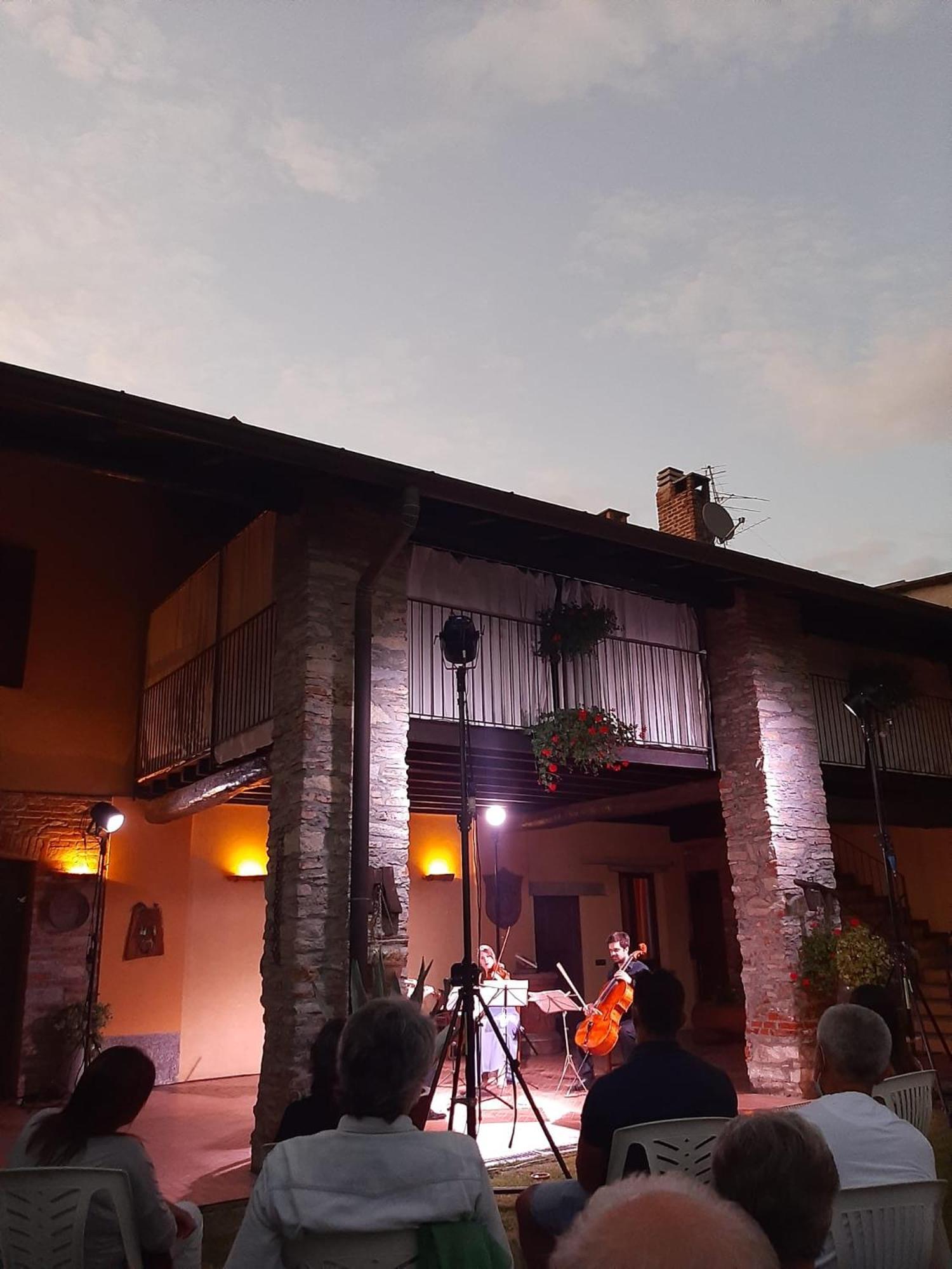 B&B Al Castello Casale Litta Bagian luar foto