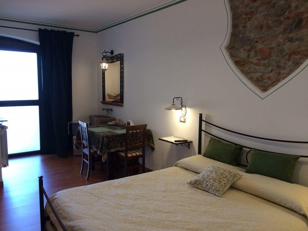 B&B Al Castello Casale Litta Bagian luar foto