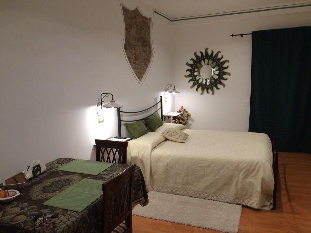 B&B Al Castello Casale Litta Bagian luar foto
