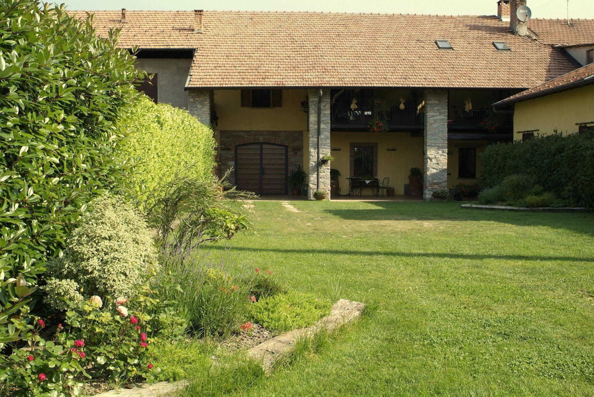B&B Al Castello Casale Litta Bagian luar foto