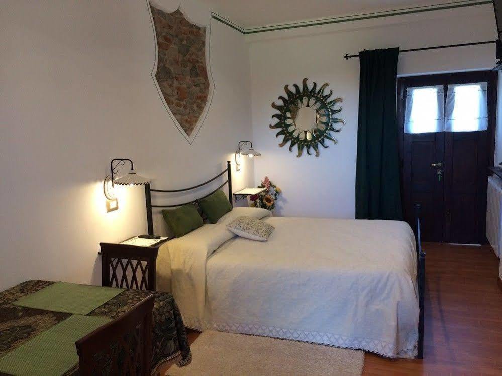 B&B Al Castello Casale Litta Bagian luar foto