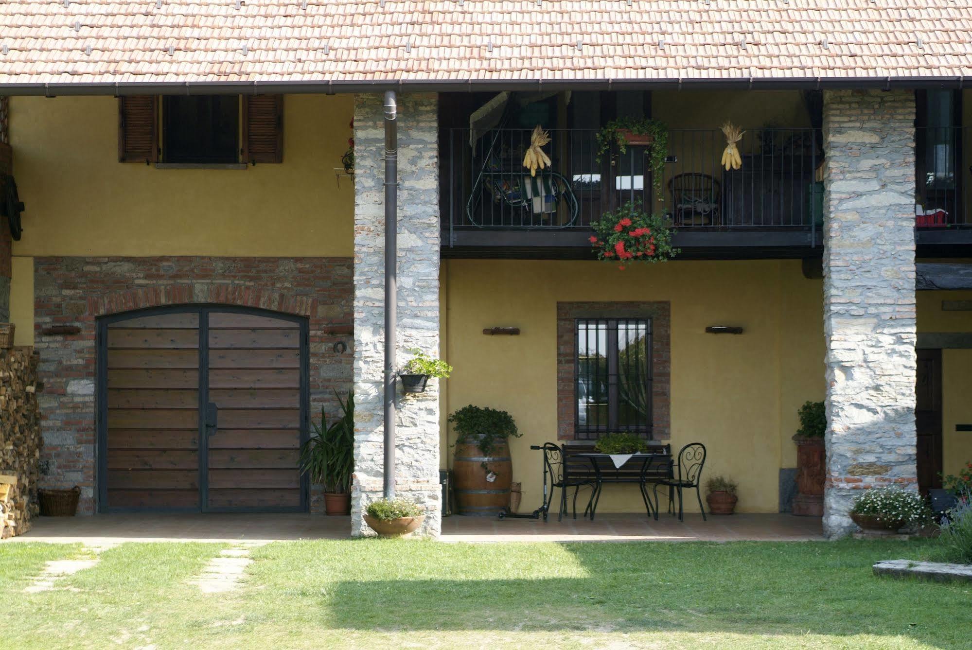 B&B Al Castello Casale Litta Bagian luar foto